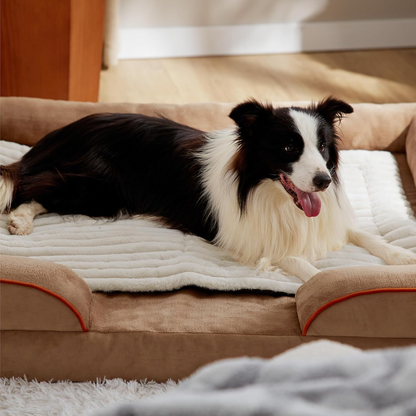 Self Warming Pet Bed, Small Self Heating pet Crate Pad, Thermal Extra Warm Mat Indoor & Outdoor, Non-Slip & Washable